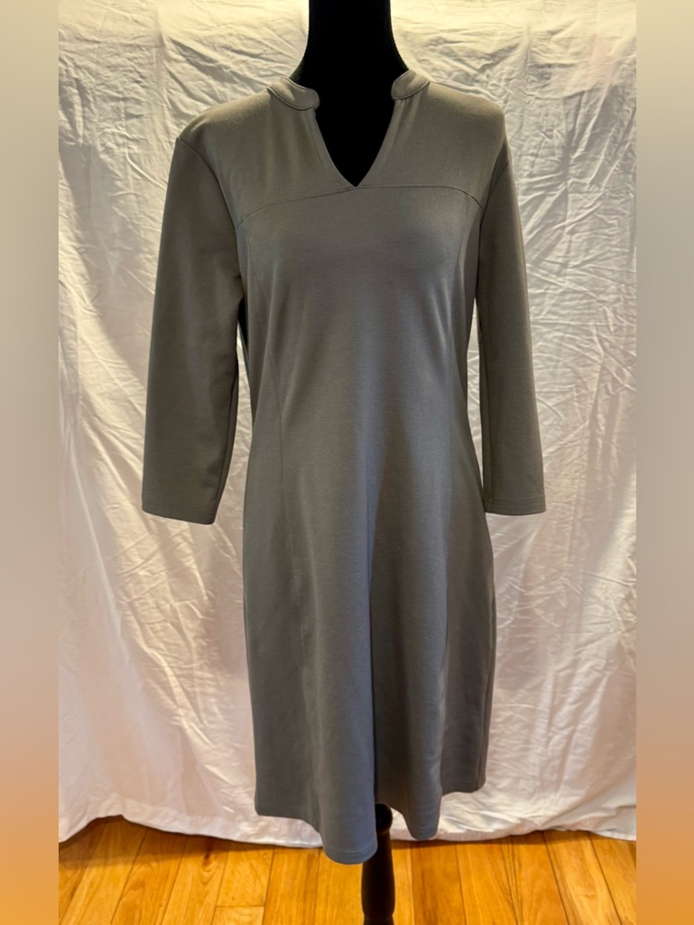 Eastern Mountain Sports Grey V-Neck Long Sleeve Dress